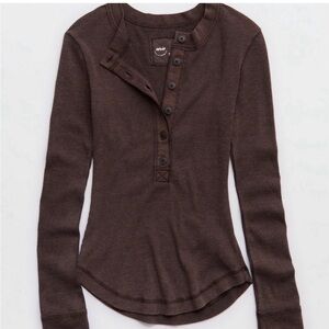Aerie Chocolate Long Sleeve Henley Top
Size XL
